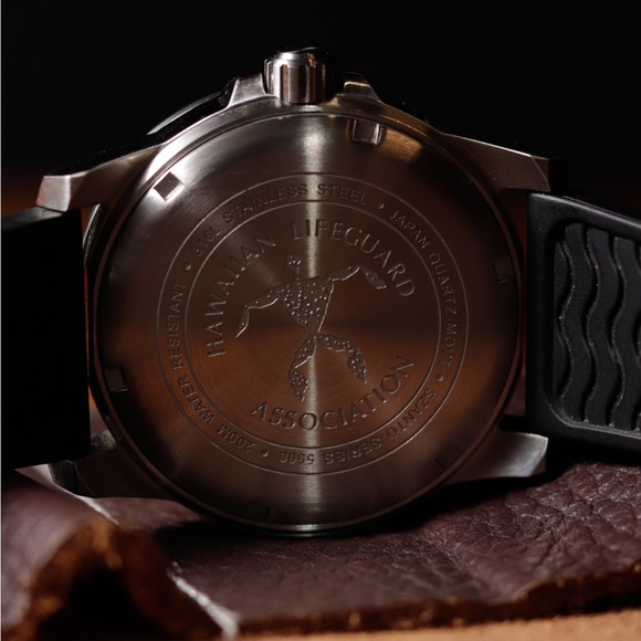 Big Blue Beauty - Hawaiian Lifeguard Association DIVE Watch - Picture 5 of 5